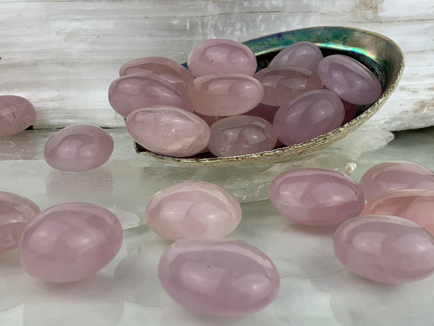 Rose Quartz Palm Stone Gallet - Tumbled, Polished Crystal