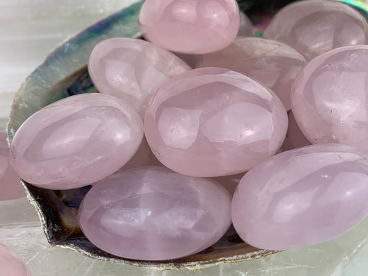 Rose Quartz Palm Stone Gallet - Tumbled, Polished Crystal