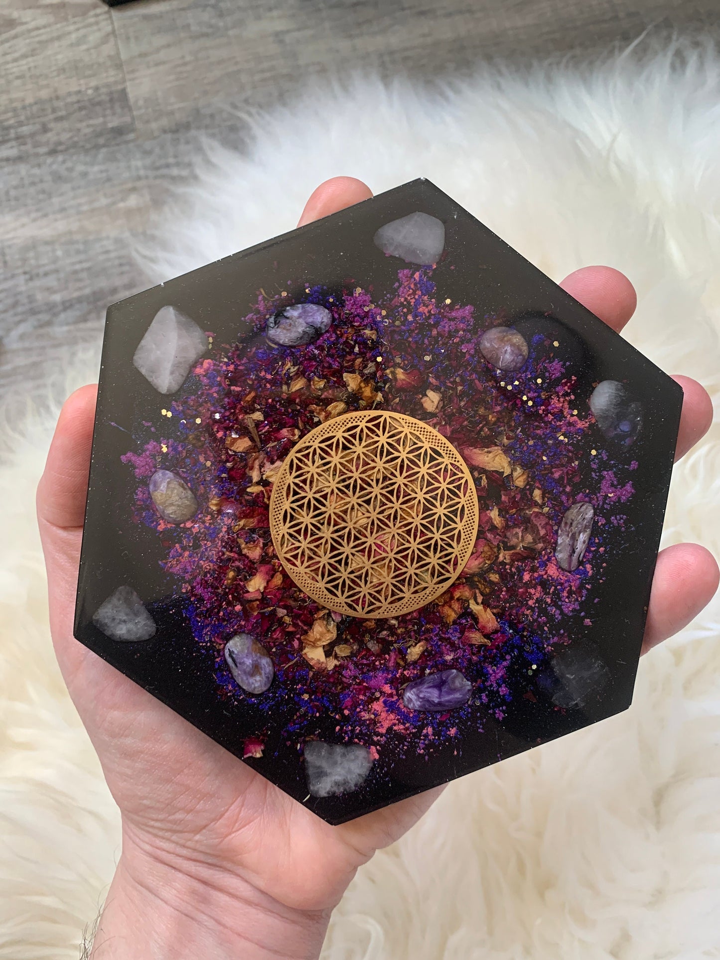 Orgonite® Charging Plate - Rose Petals - Rose Quartz Crystal - Charoite - Flower of Life  - EMF 5G Protection - Sacred Geometry