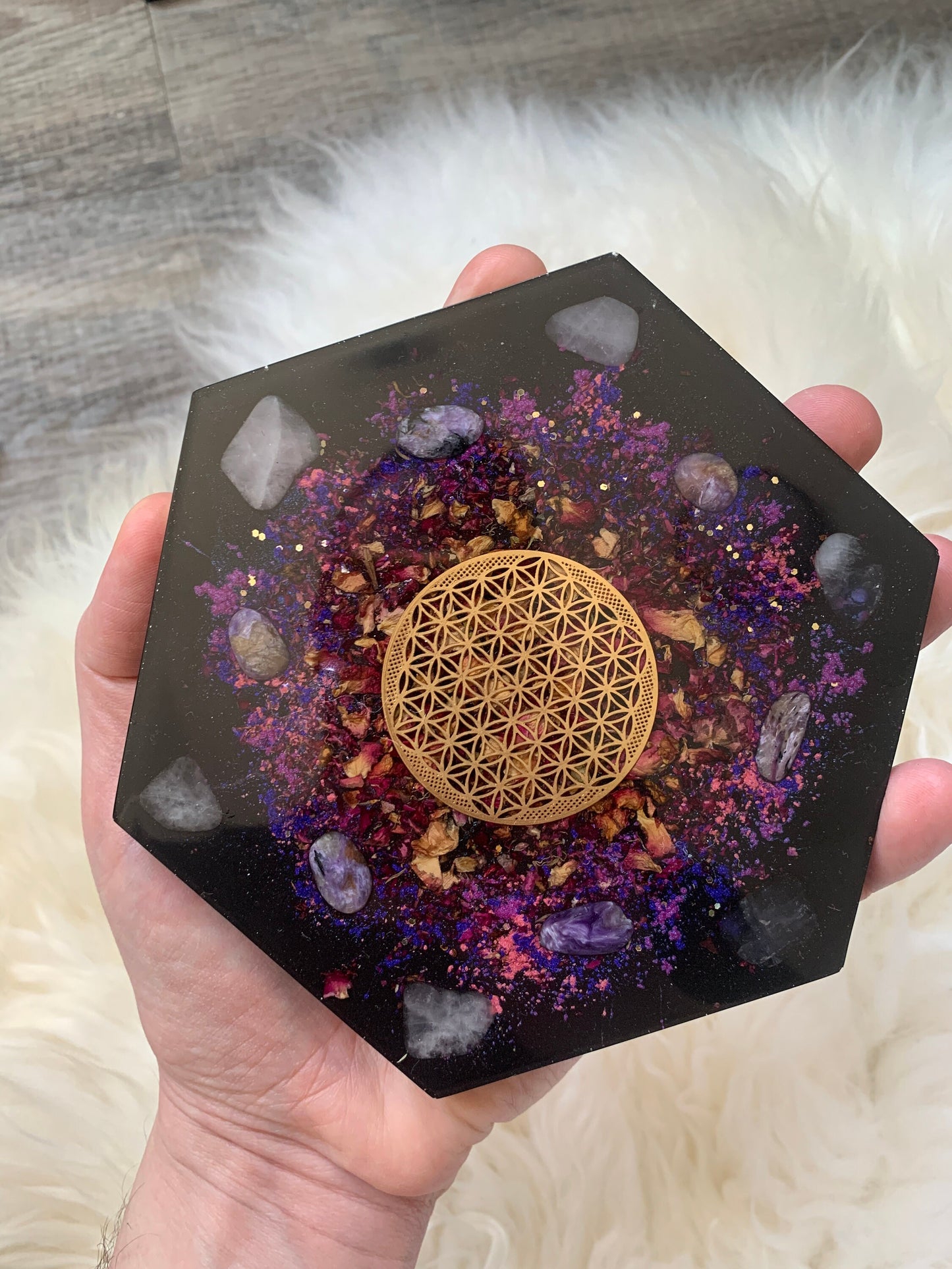 Orgonite® Charging Plate - Rose Petals - Rose Quartz Crystal - Charoite - Flower of Life  - EMF 5G Protection - Sacred Geometry