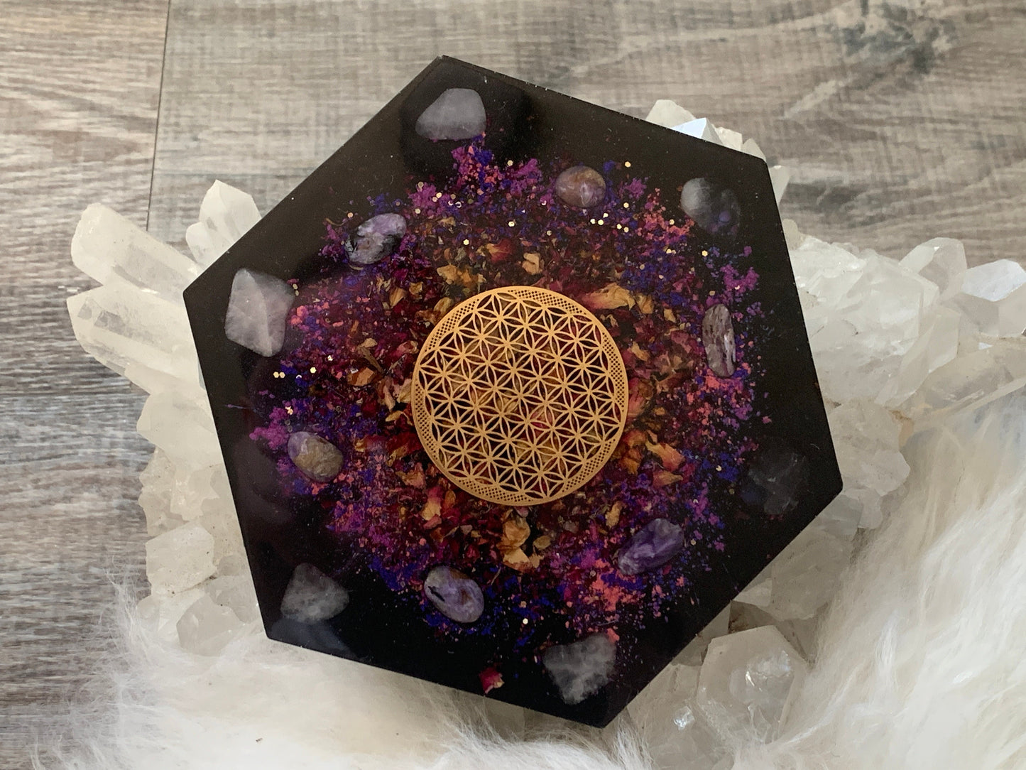 Orgonite® Charging Plate - Rose Petals - Rose Quartz Crystal - Charoite - Flower of Life  - EMF 5G Protection - Sacred Geometry