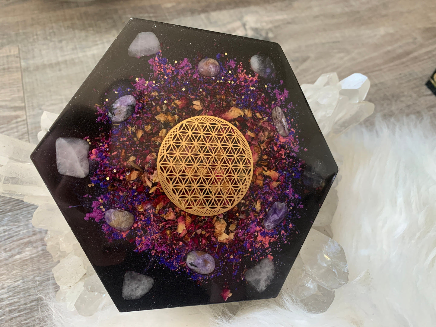 Orgonite® Charging Plate - Rose Petals - Rose Quartz Crystal - Charoite - Flower of Life  - EMF 5G Protection - Sacred Geometry